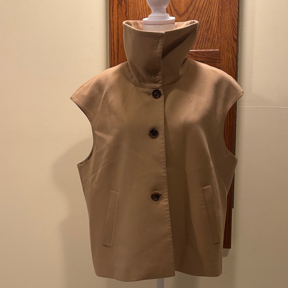 Nordstrom Collection Tan Vest with pockets - size XL